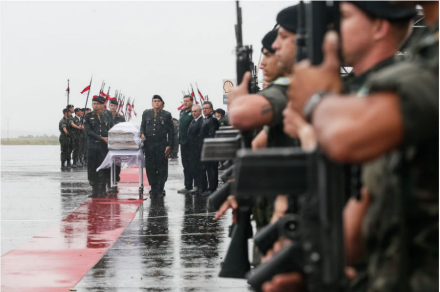 Chapecó chora por si mesma ao velar o exército de sua autoestima