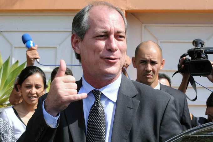 Ciro mantém campanha para ser alternativa de oposição