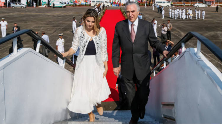 Temer veste Marcela Temer para melhorar seu marketing